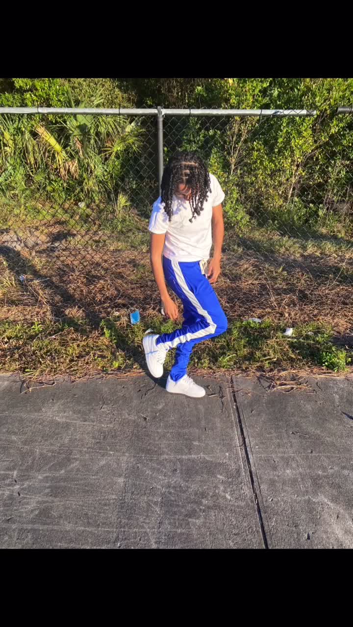 @Sada🥶