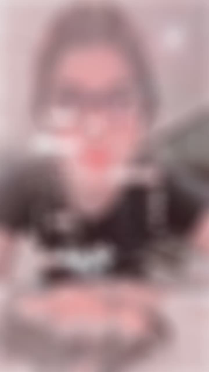 @𖥻 𝘃𝗮𝗹 the croissant &middot;˚ ༘