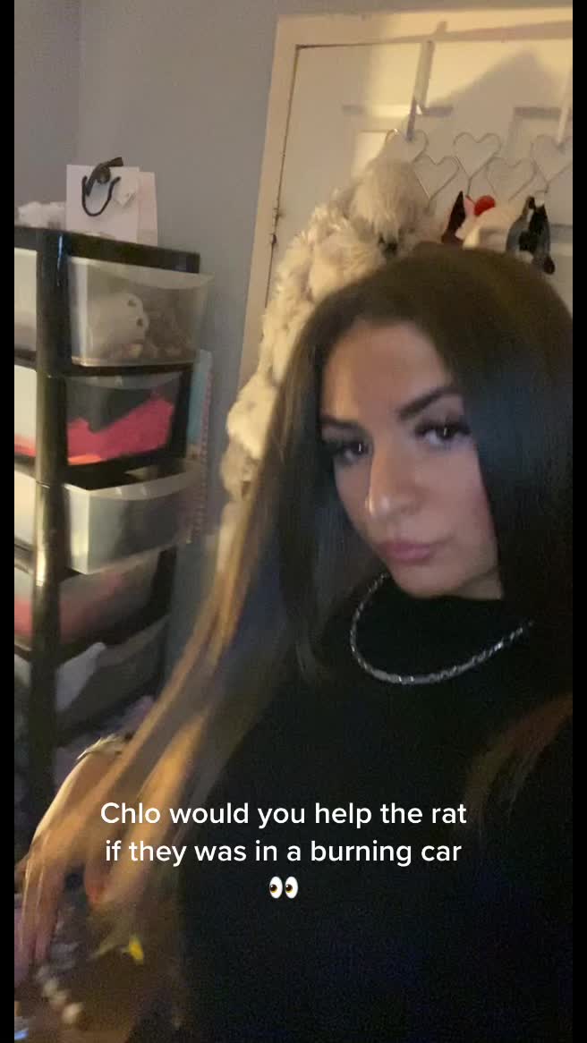 @Chlo