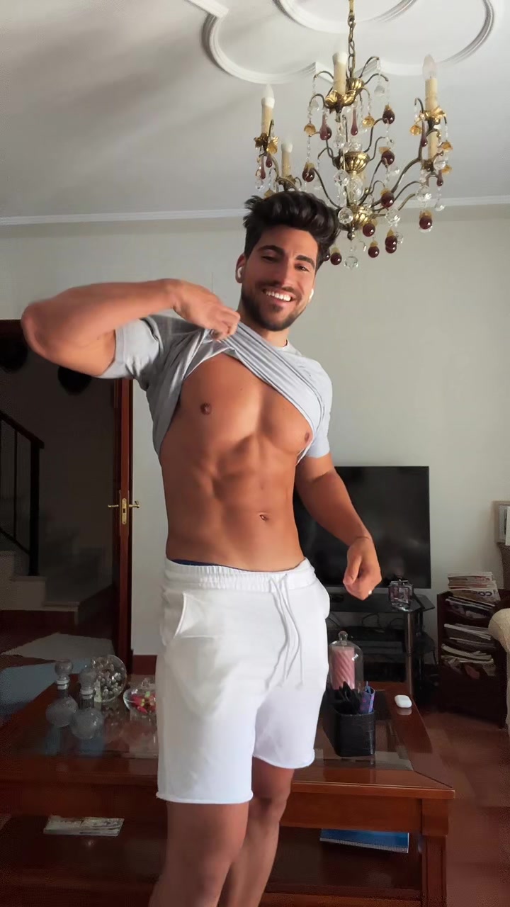 @Daniel Moreno