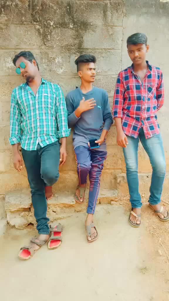 @Ñáñî løçāl