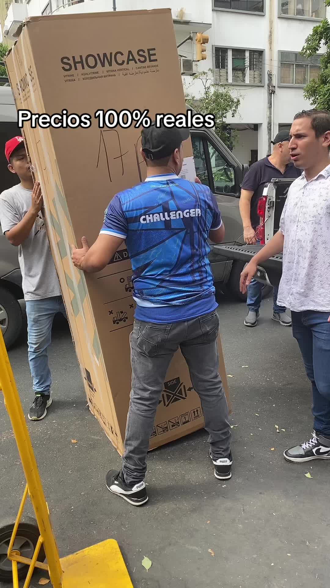 @Artefactos