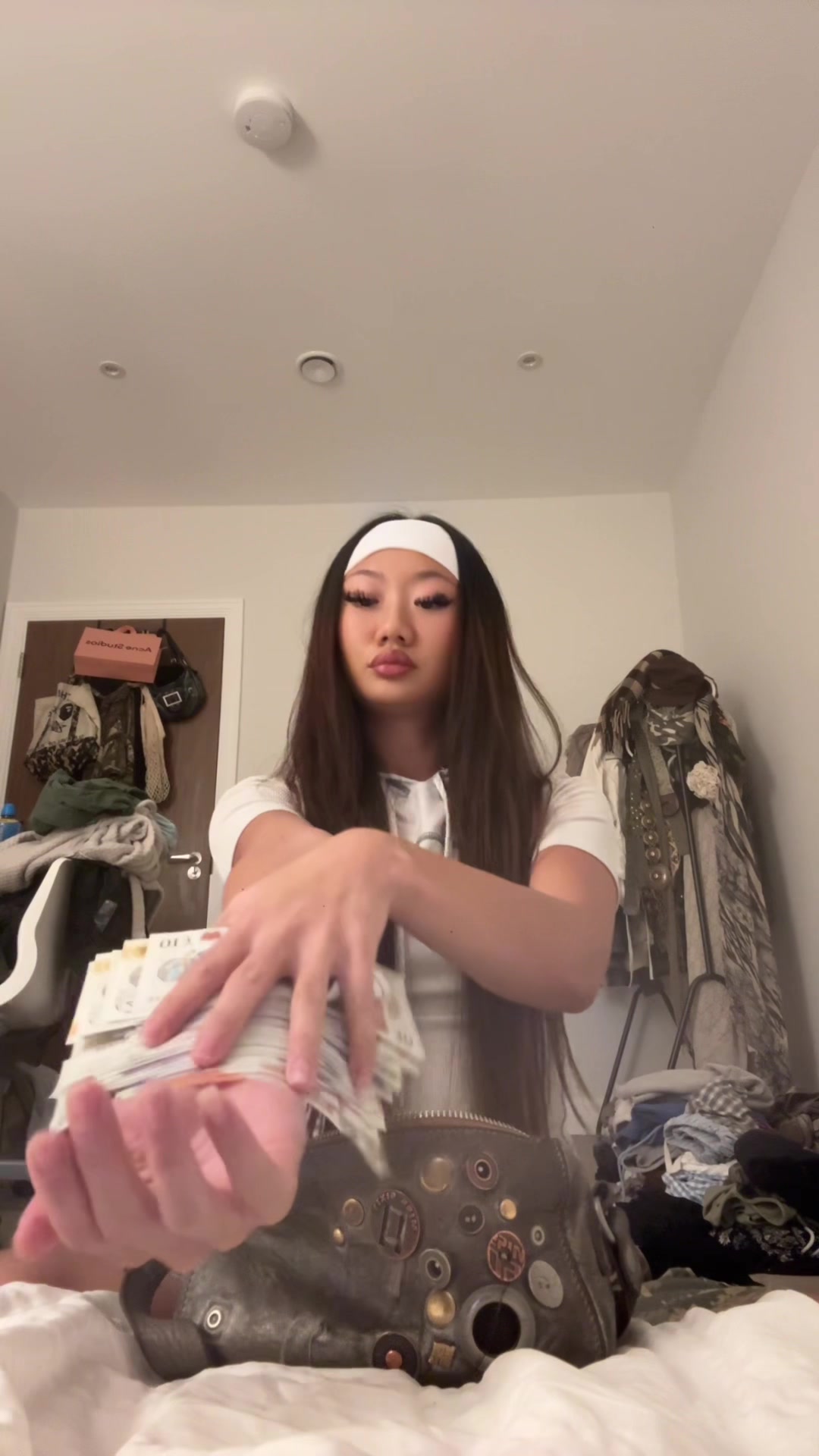 @lucy