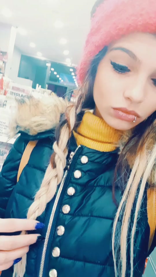 @ayca akkaya😋😎