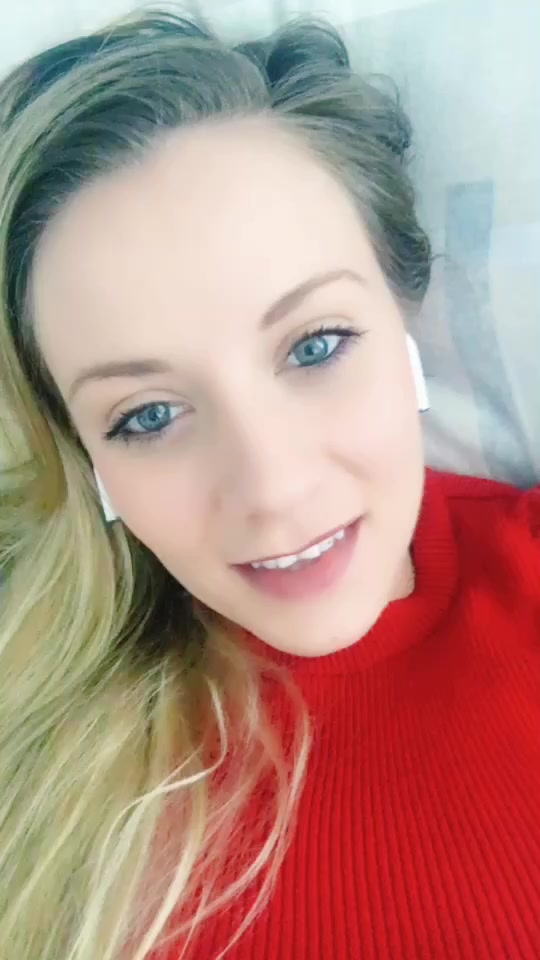 @Delphine🌺