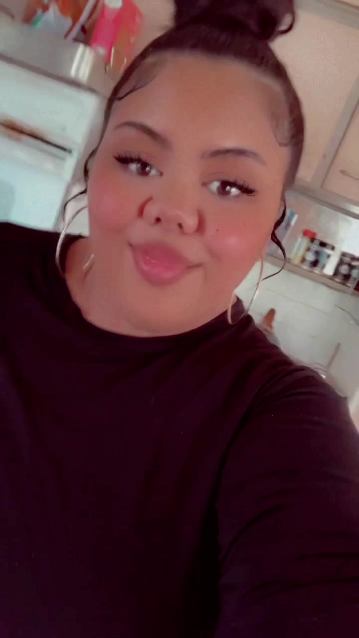 @Ofa_Gurrl