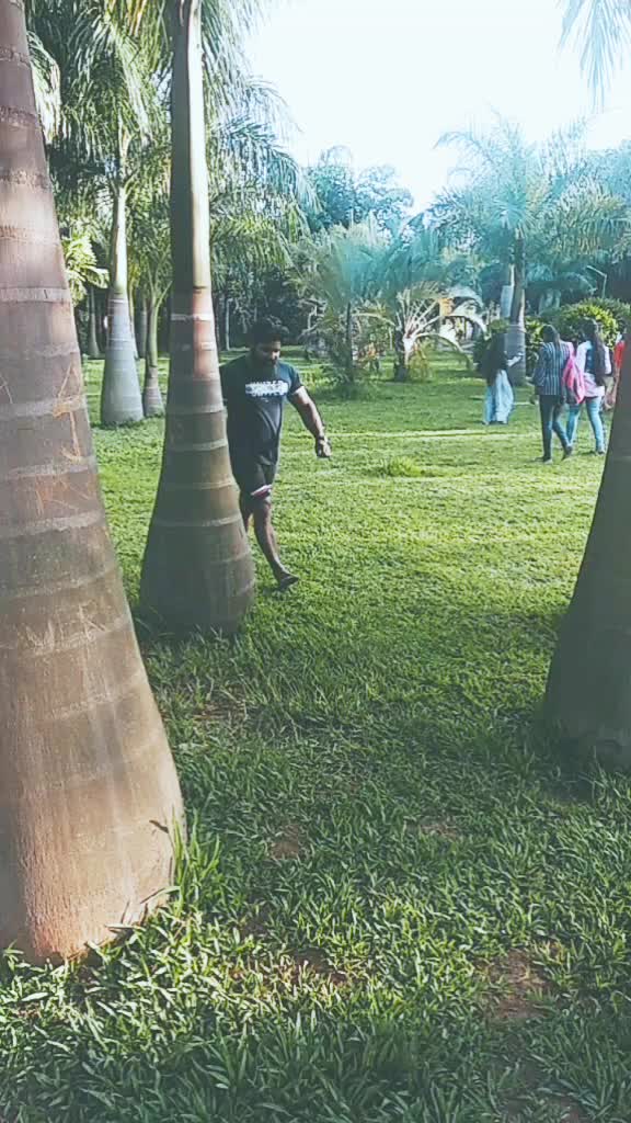 @R&atilde;j&ecirc;sh L&ecirc;&oslash;