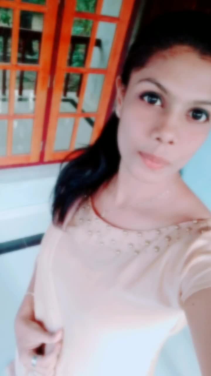 @leveenaleon