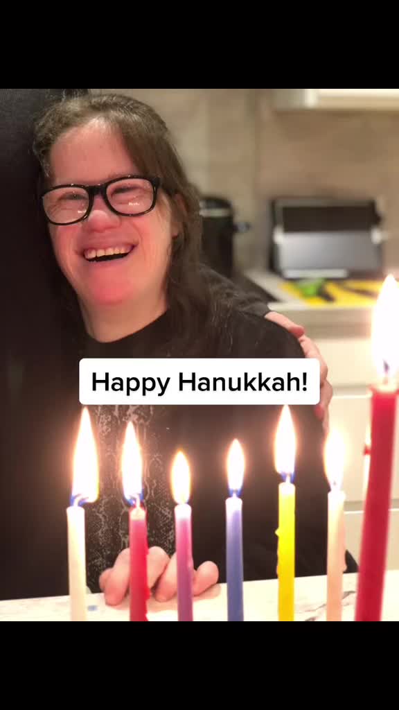 @HANNAHUGS
