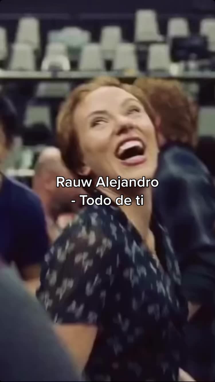 @scarlett johansson dancing