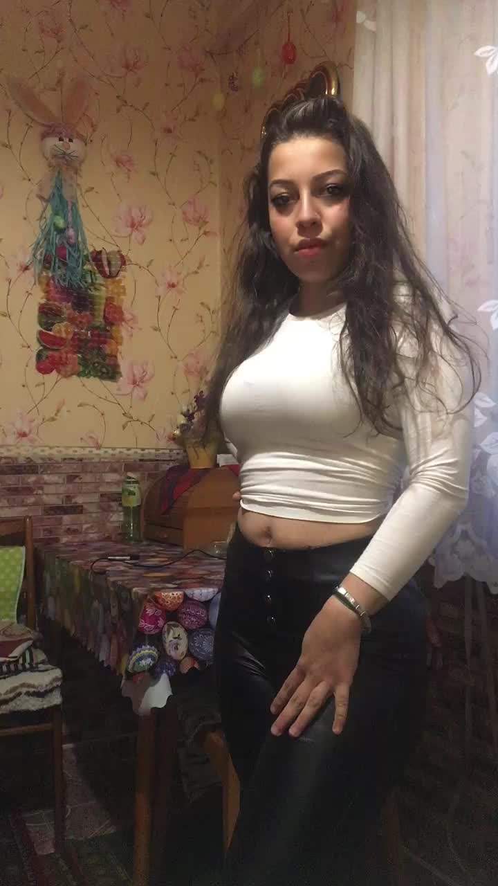 @Szimi🦋🖤