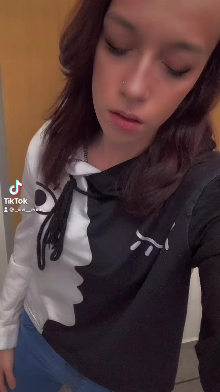 @_vivi_enne_