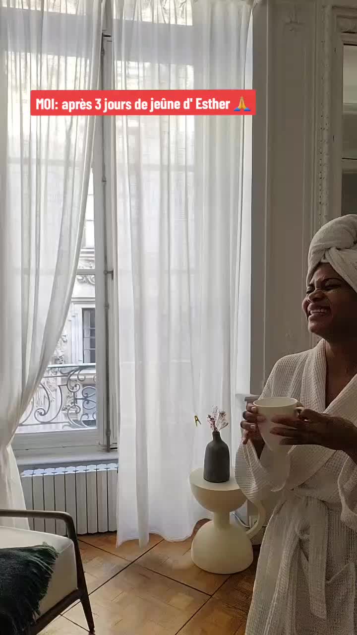 @LeSourireDeNella