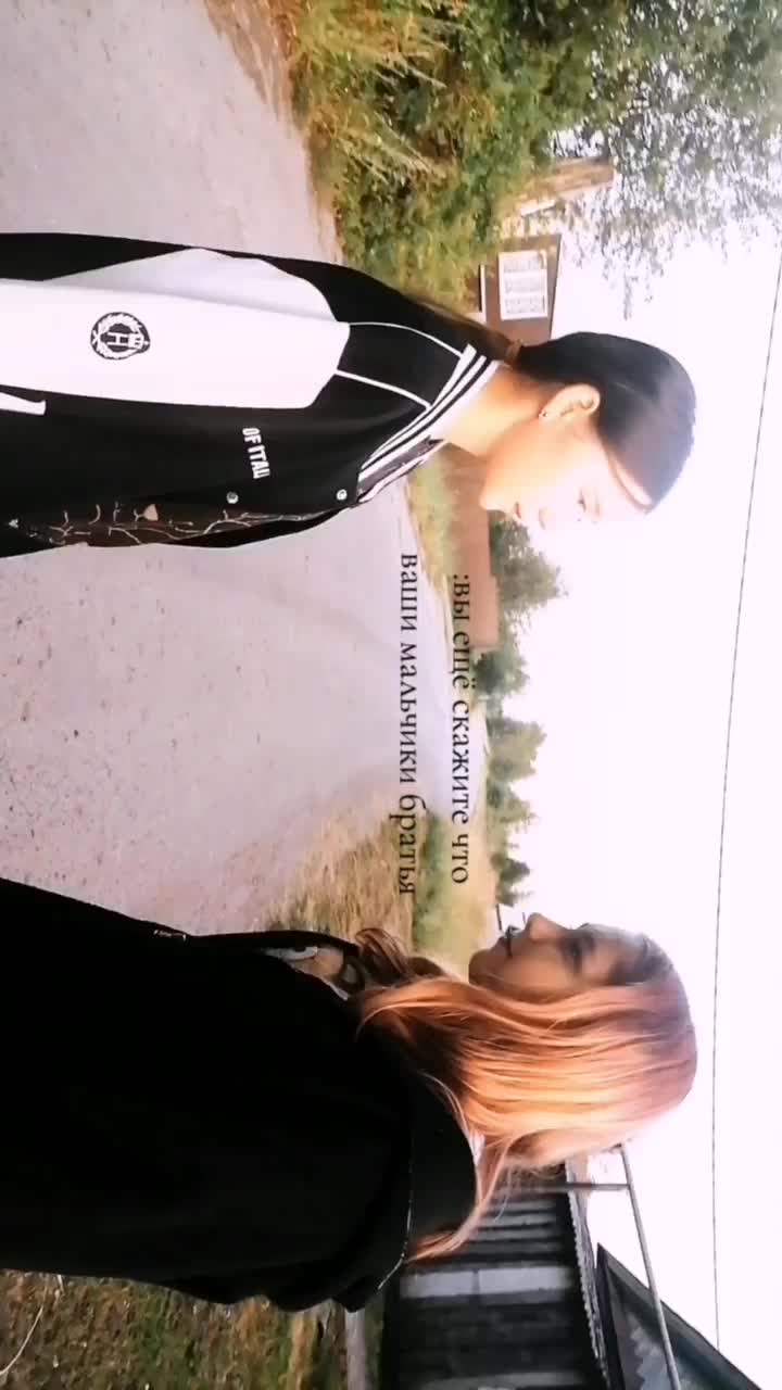 @Юленька 😎🖤