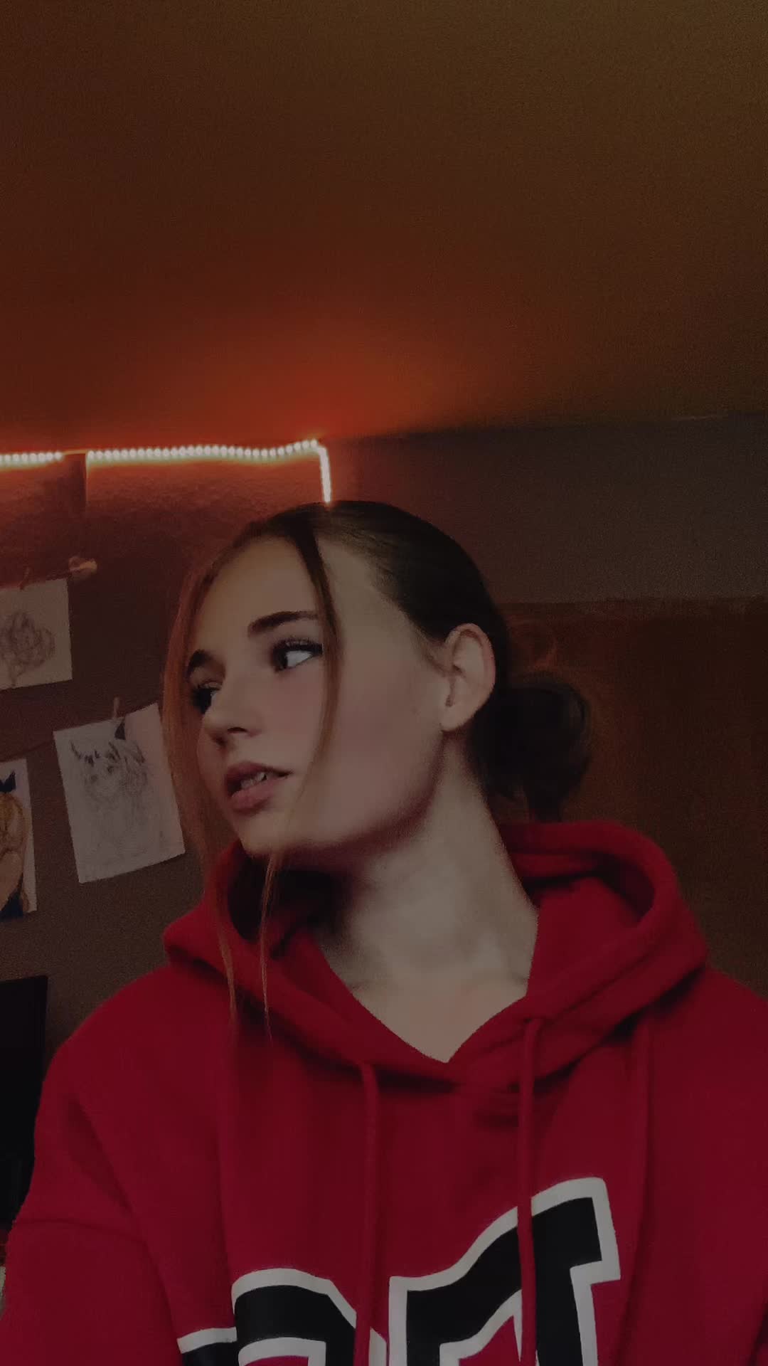 @Nanuu