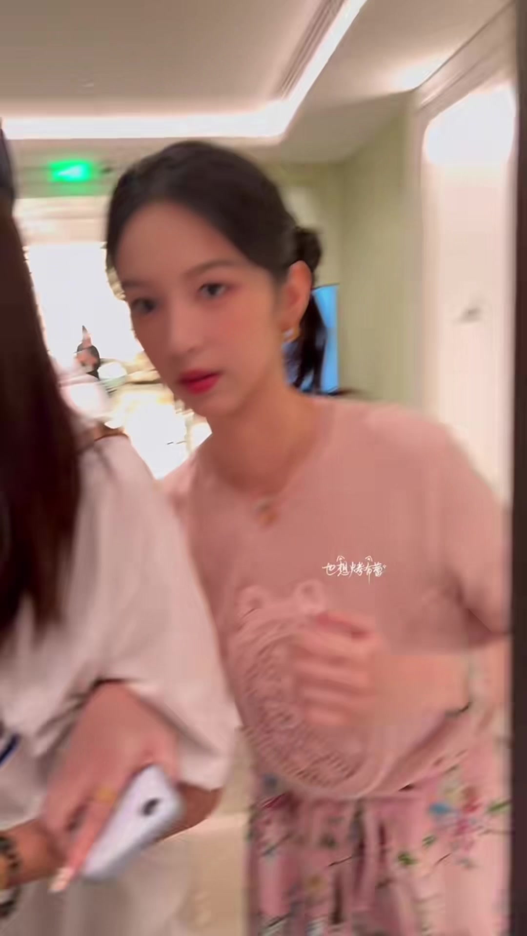@&Aacute;nh trăng của Ch&acirc;u D&atilde; 🌙🥥