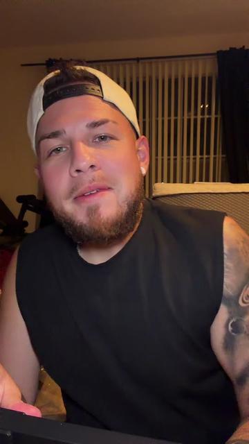 @green_eyed_papi