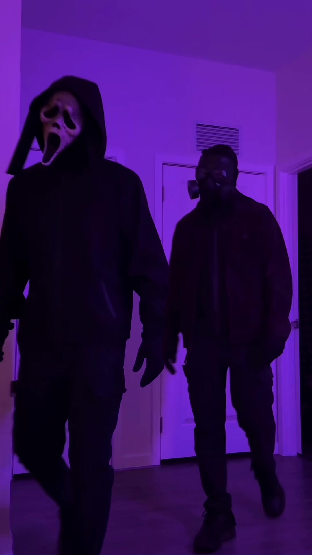 @V-DΛY