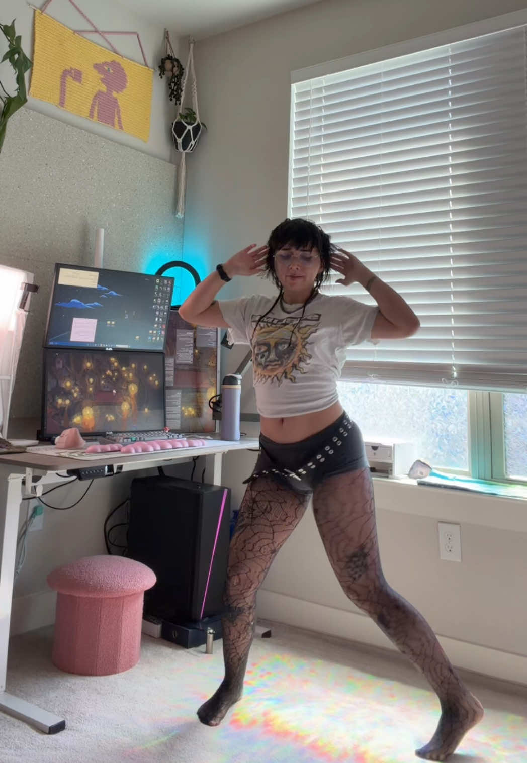 @payaxx🖤