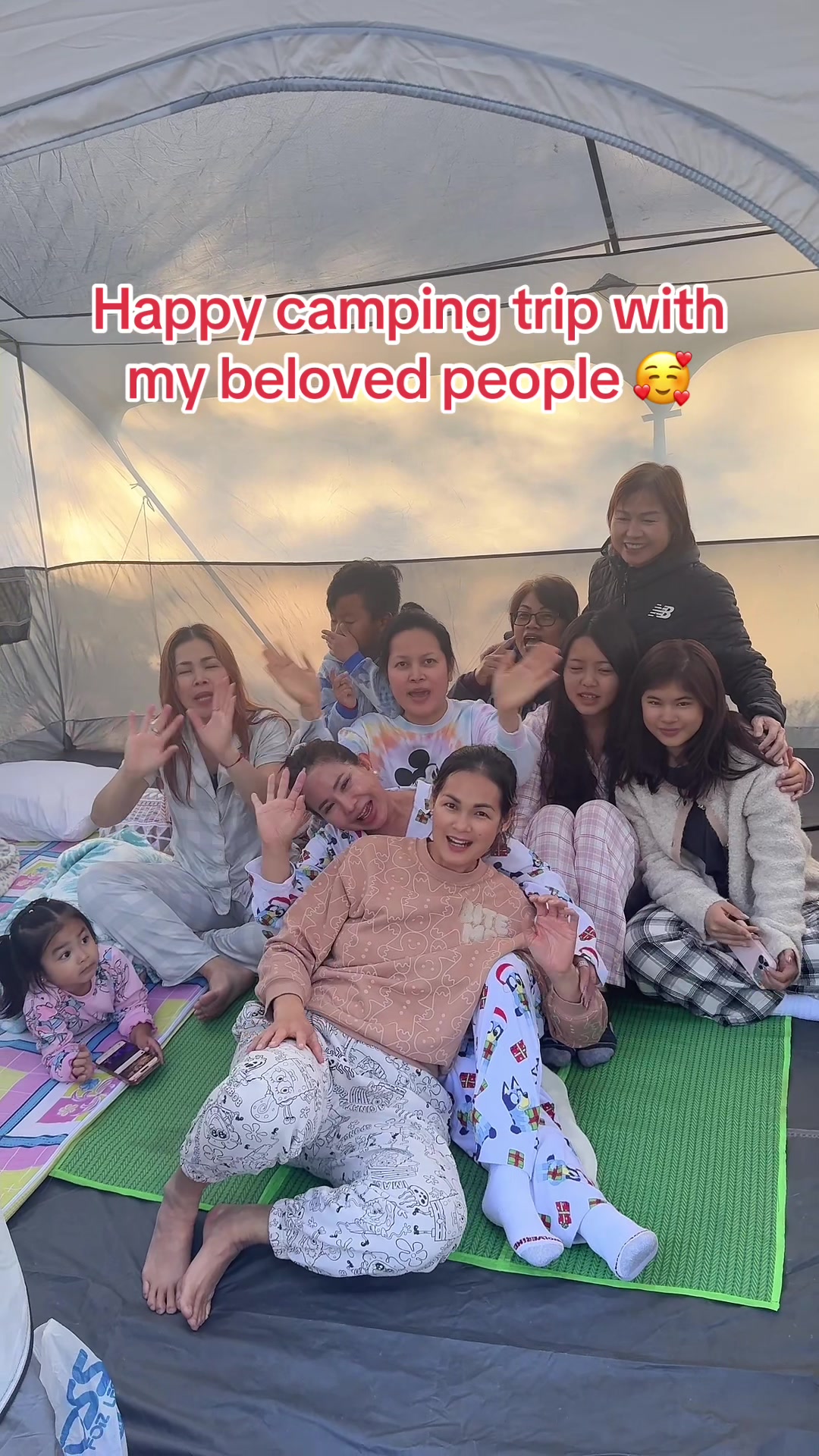 @Ellen Ellie 🇺🇸🇰🇭