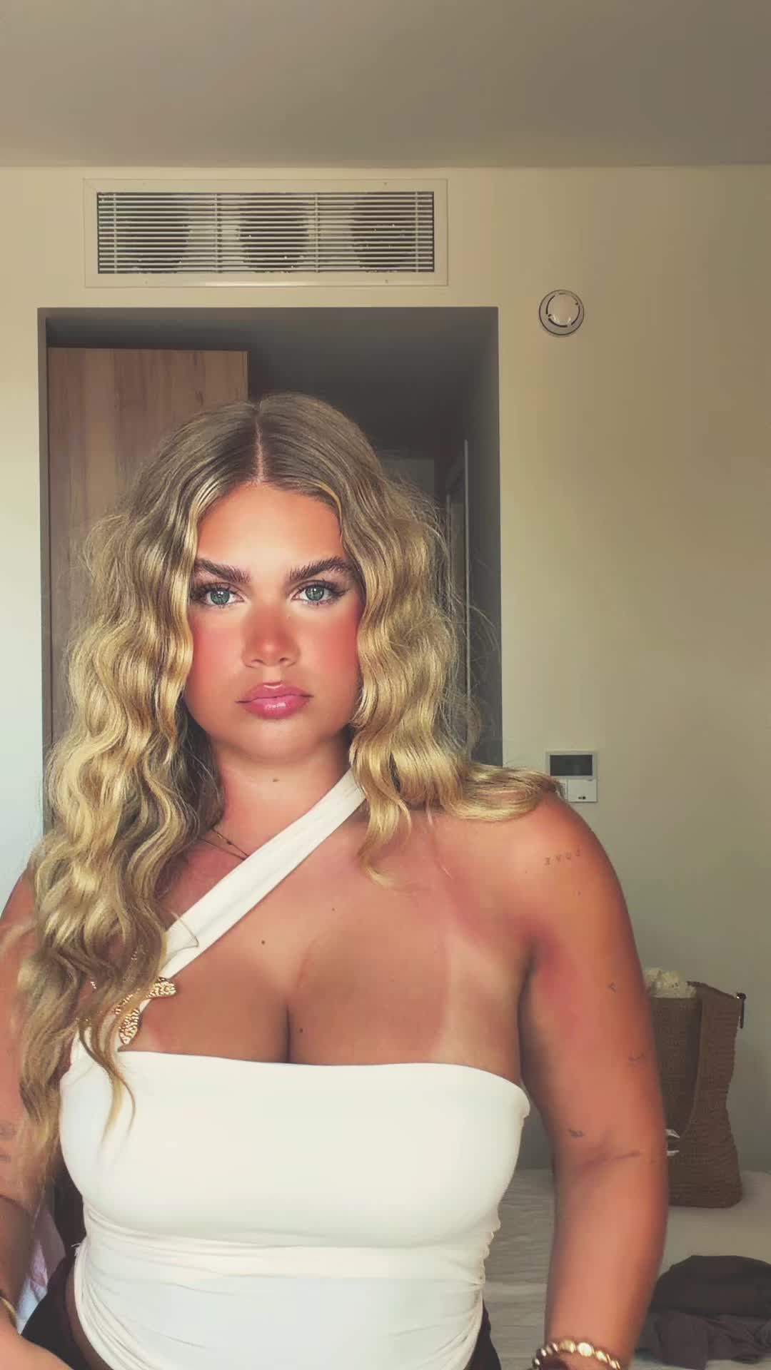 @ameliesarina