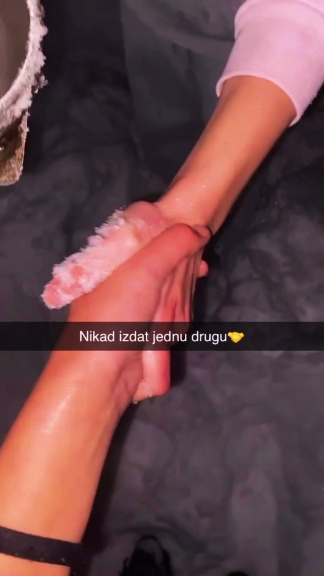 @binka578