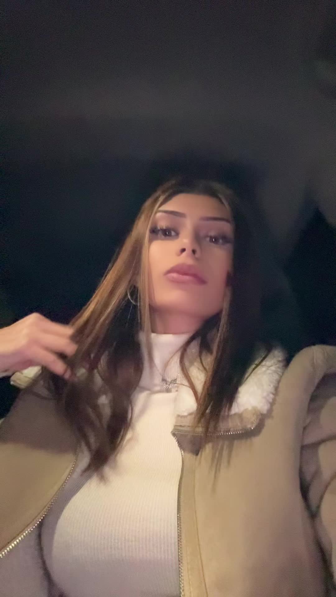 @✨D✨