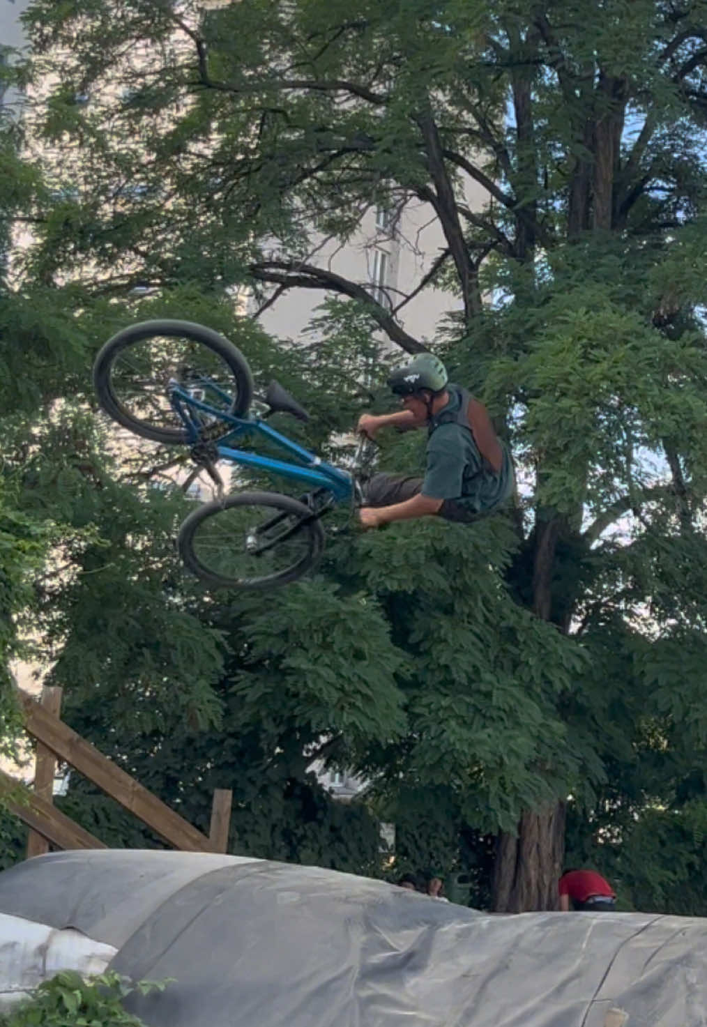 @Johnnyschmidt_mtb
