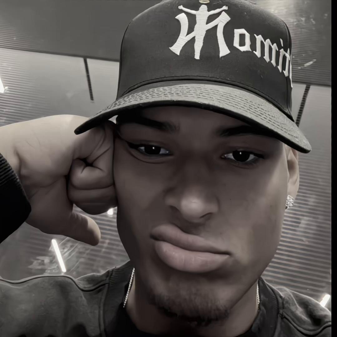 @𝘼 𝙇 𝙈