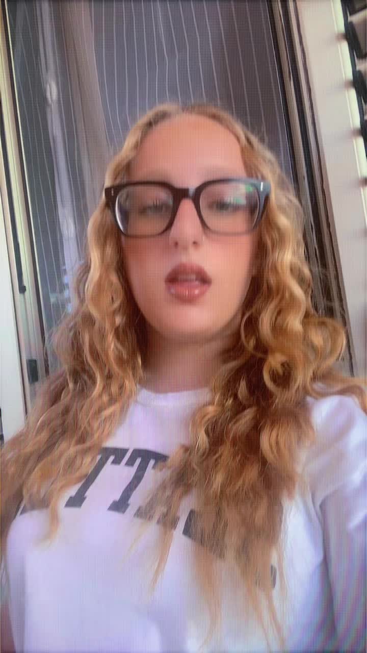 @clary_vibes