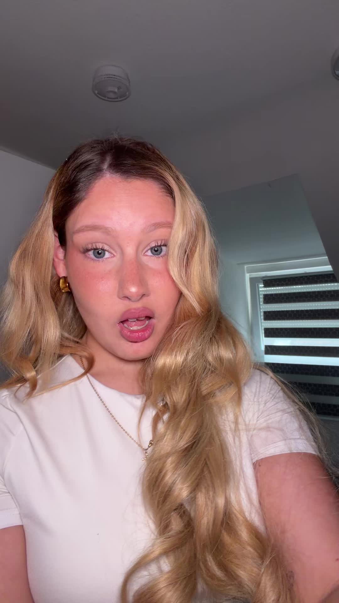 @LARISSA-LUISA