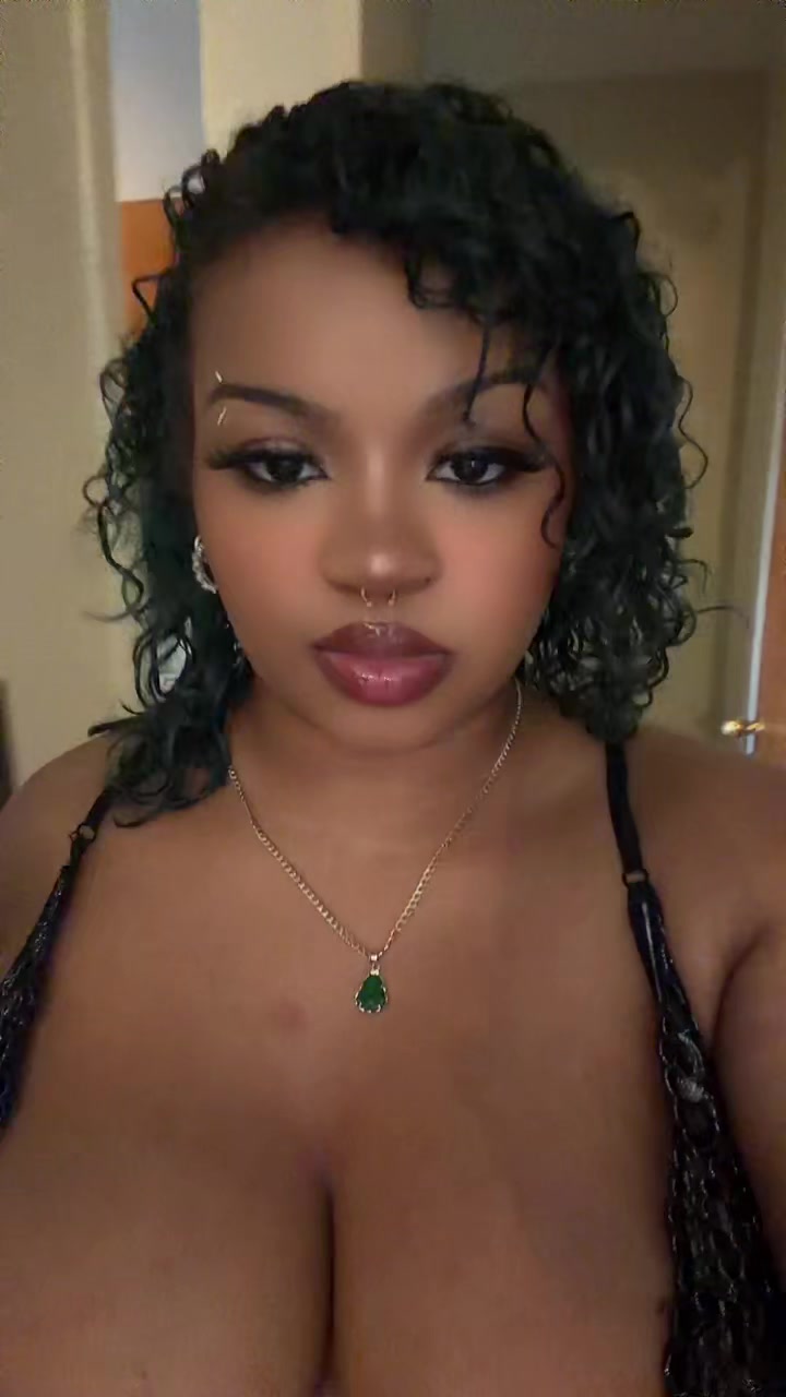 @Ang ⨾༊