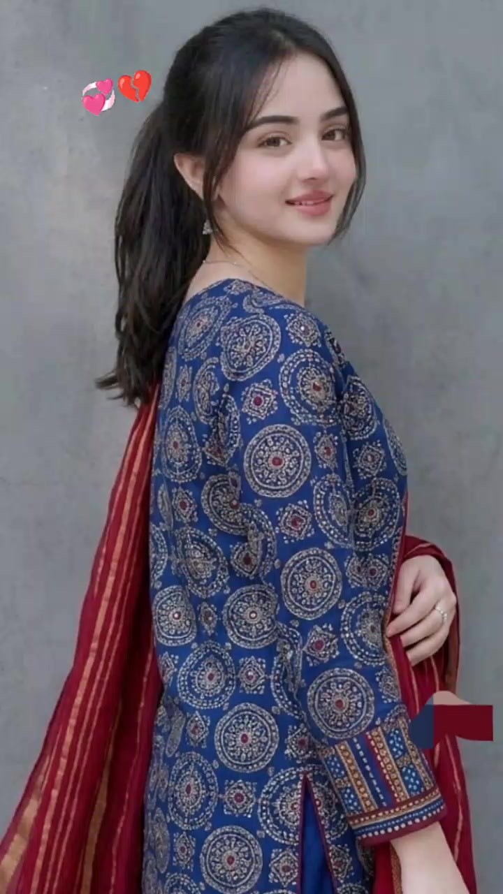 @Aria Khan