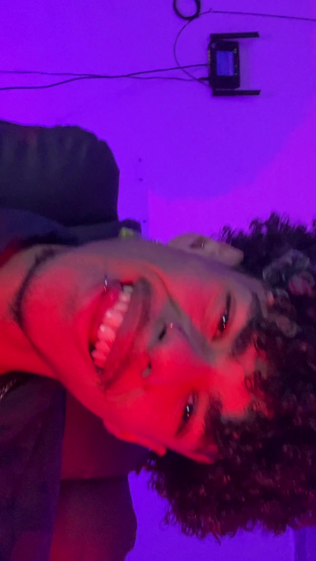 @bueno