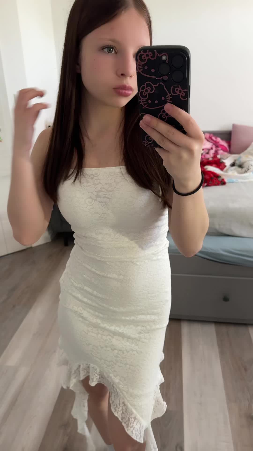 @🫰🏻