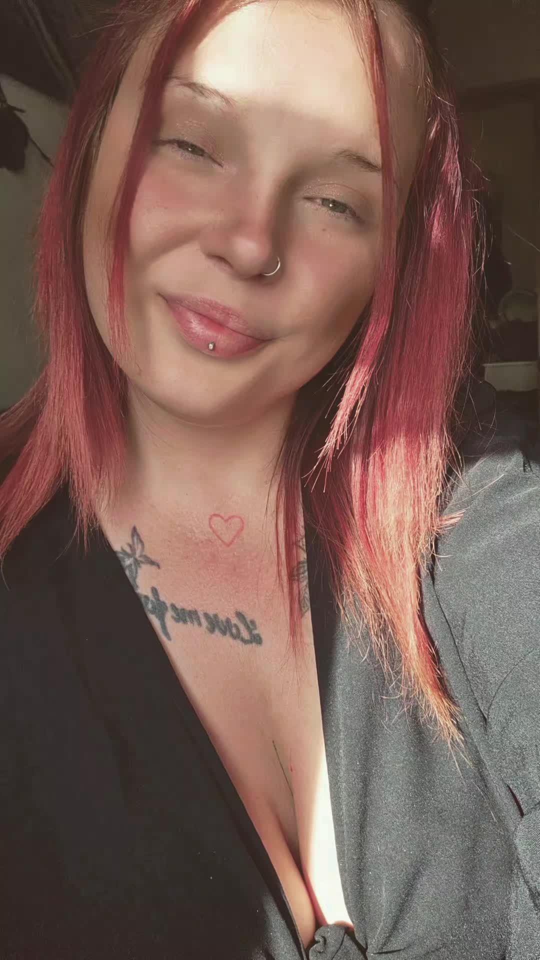 @Laraloooou 🦋🦦
