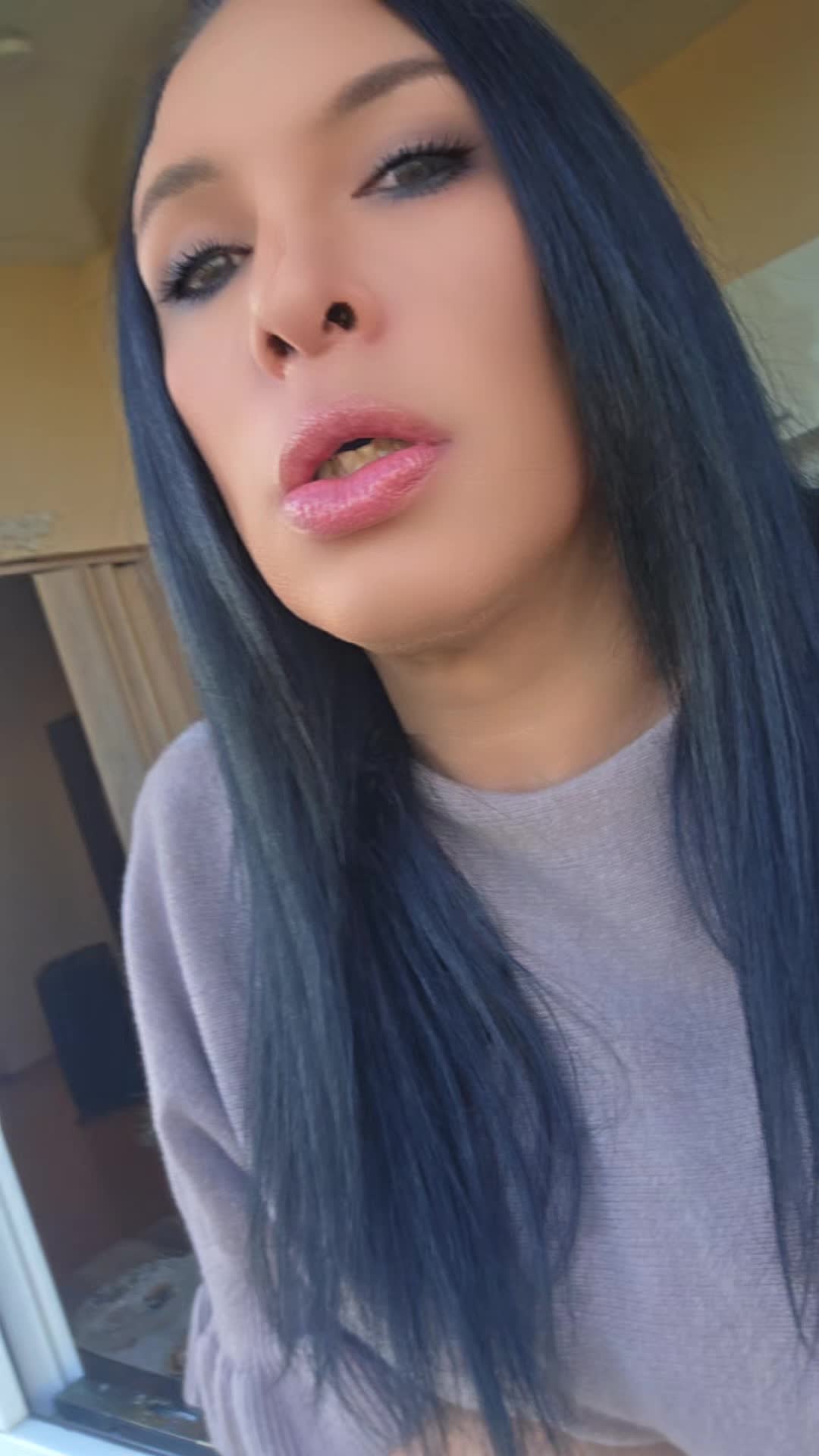 @nicolereyes2222