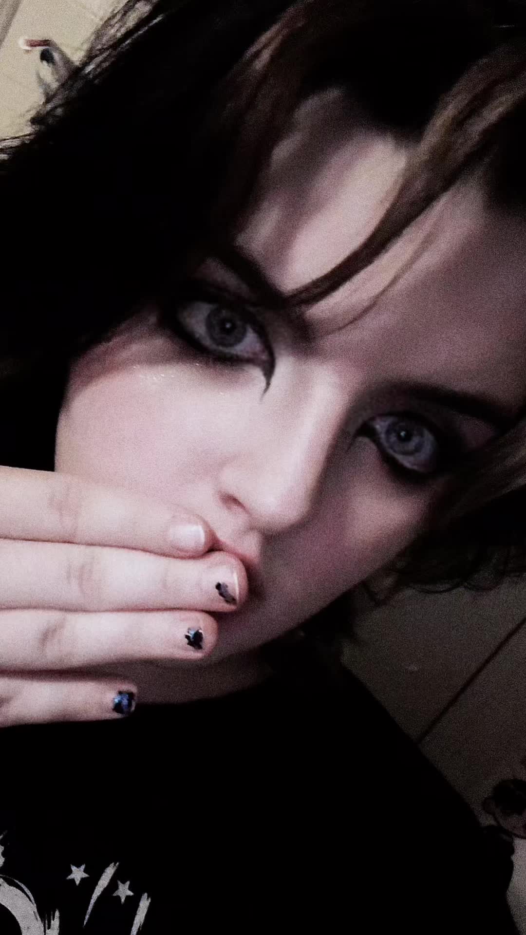 @Makeup_Show_Horror_Tell