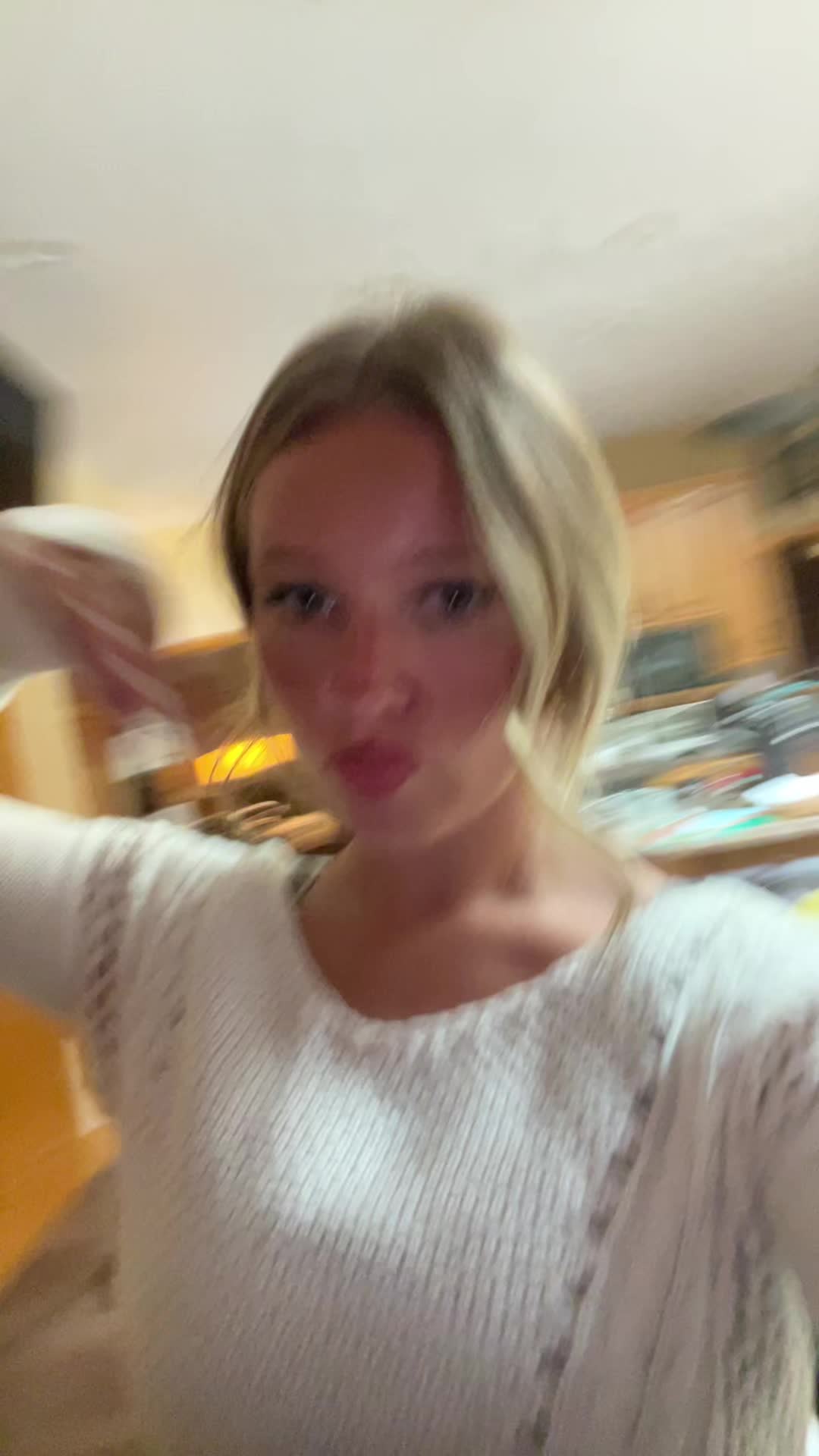 @noellesvip