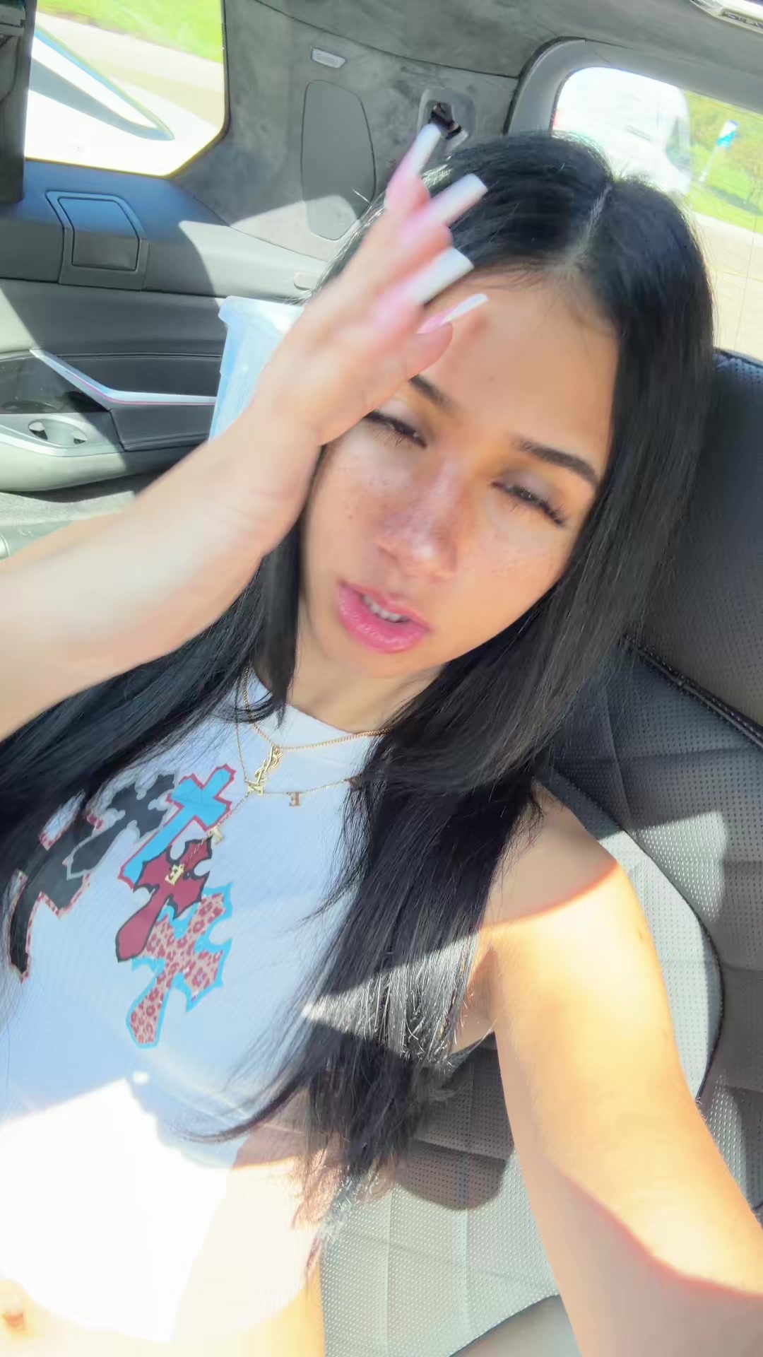 @⃟