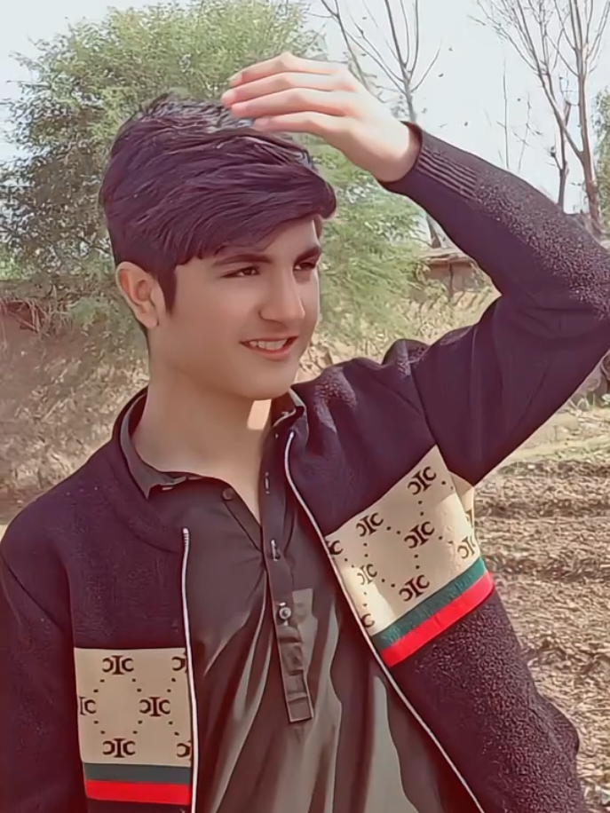 @🇦🇬 𝙐𝙈𝘼𝙍🥀آفریدی🇦🇬