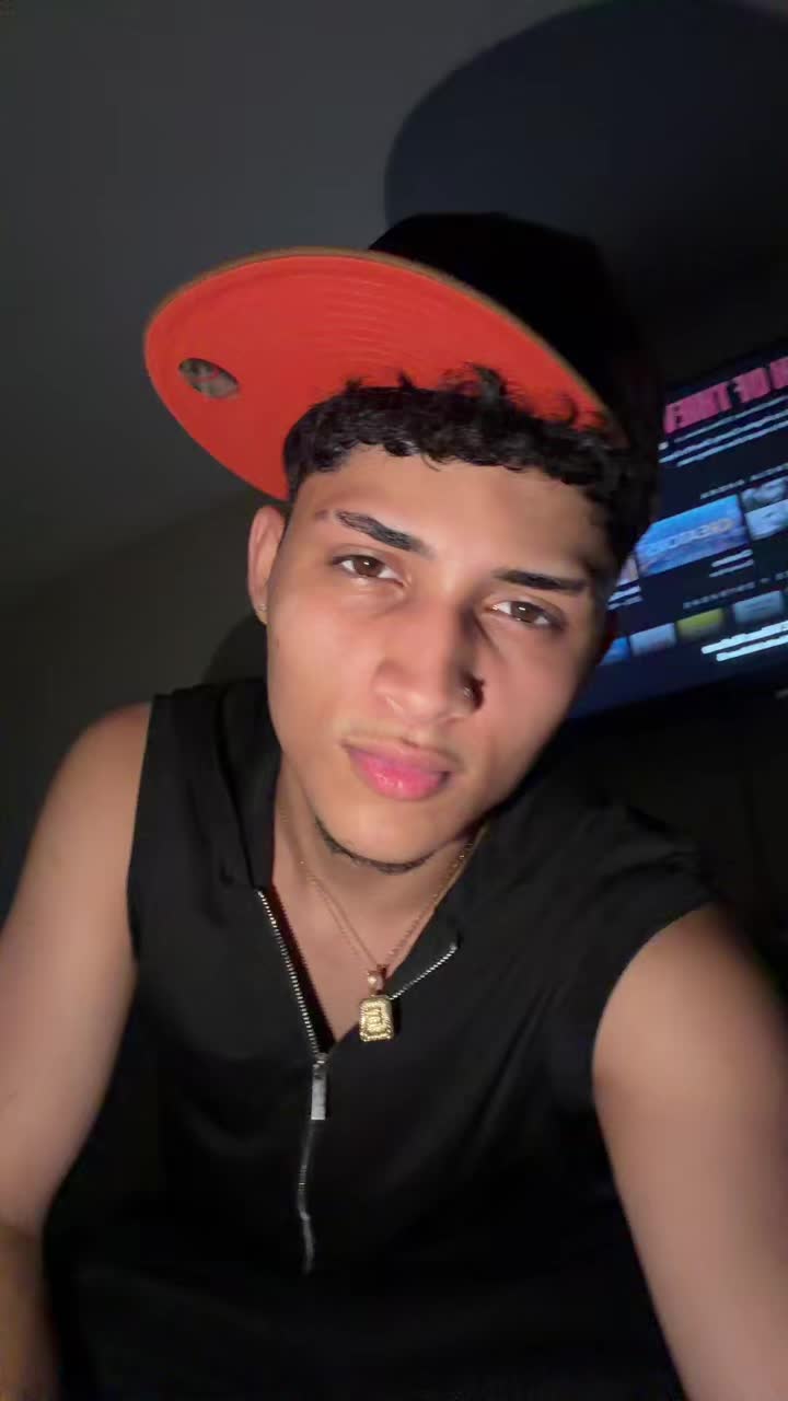 @Alexitoo_PR🙈