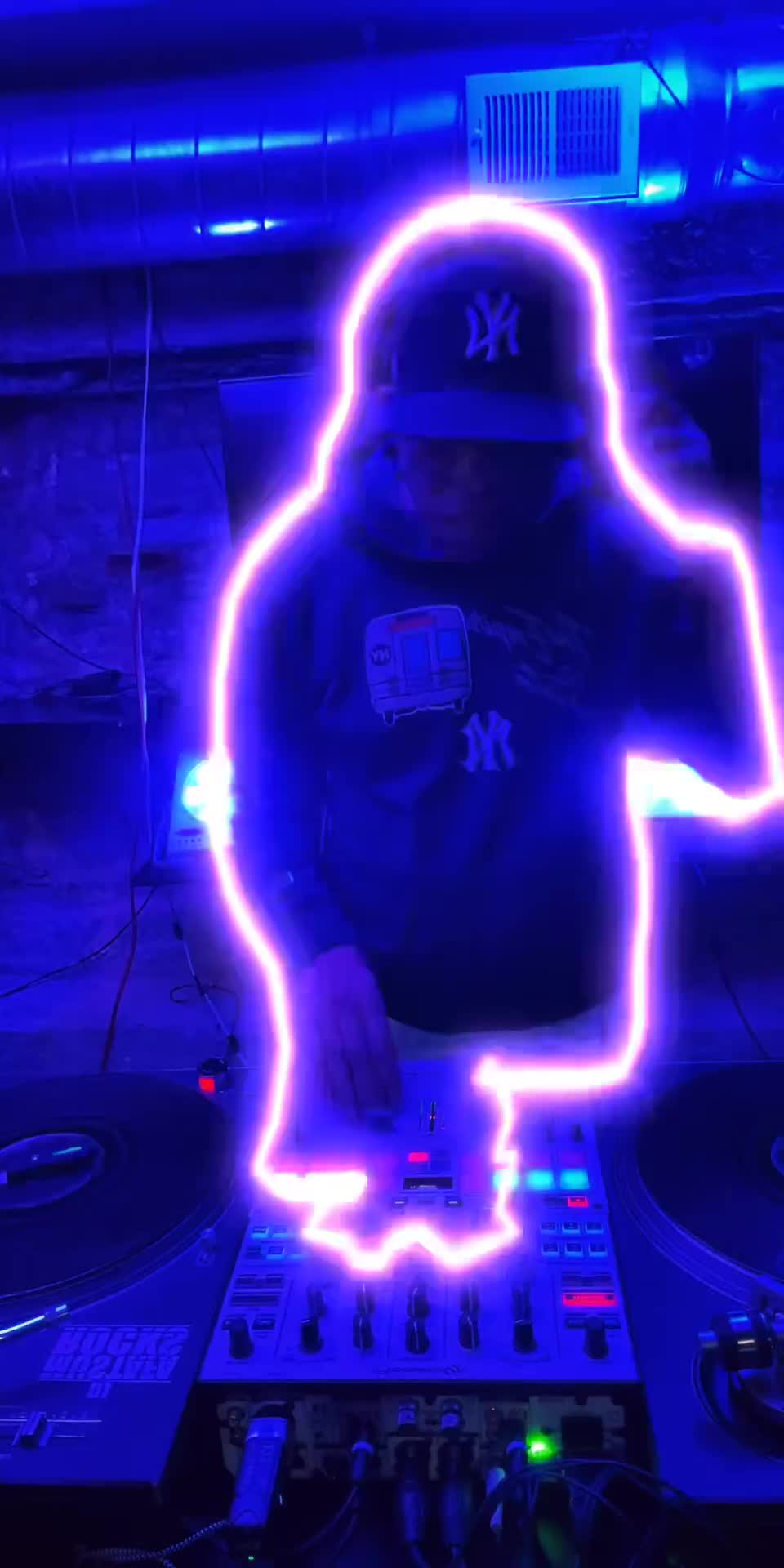 @DJ MUSTAFA ROCKS