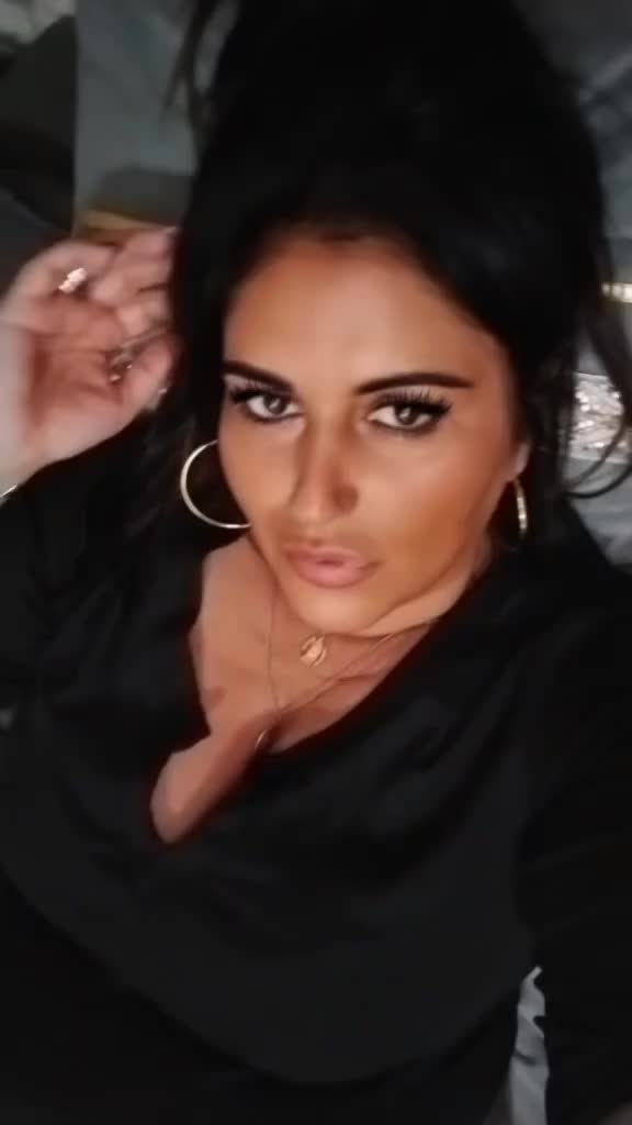 @Silvia🩵
