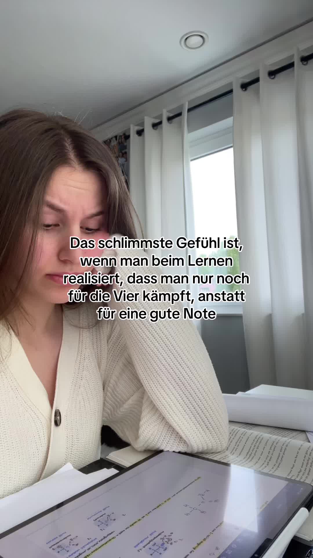 @studywithlauraa