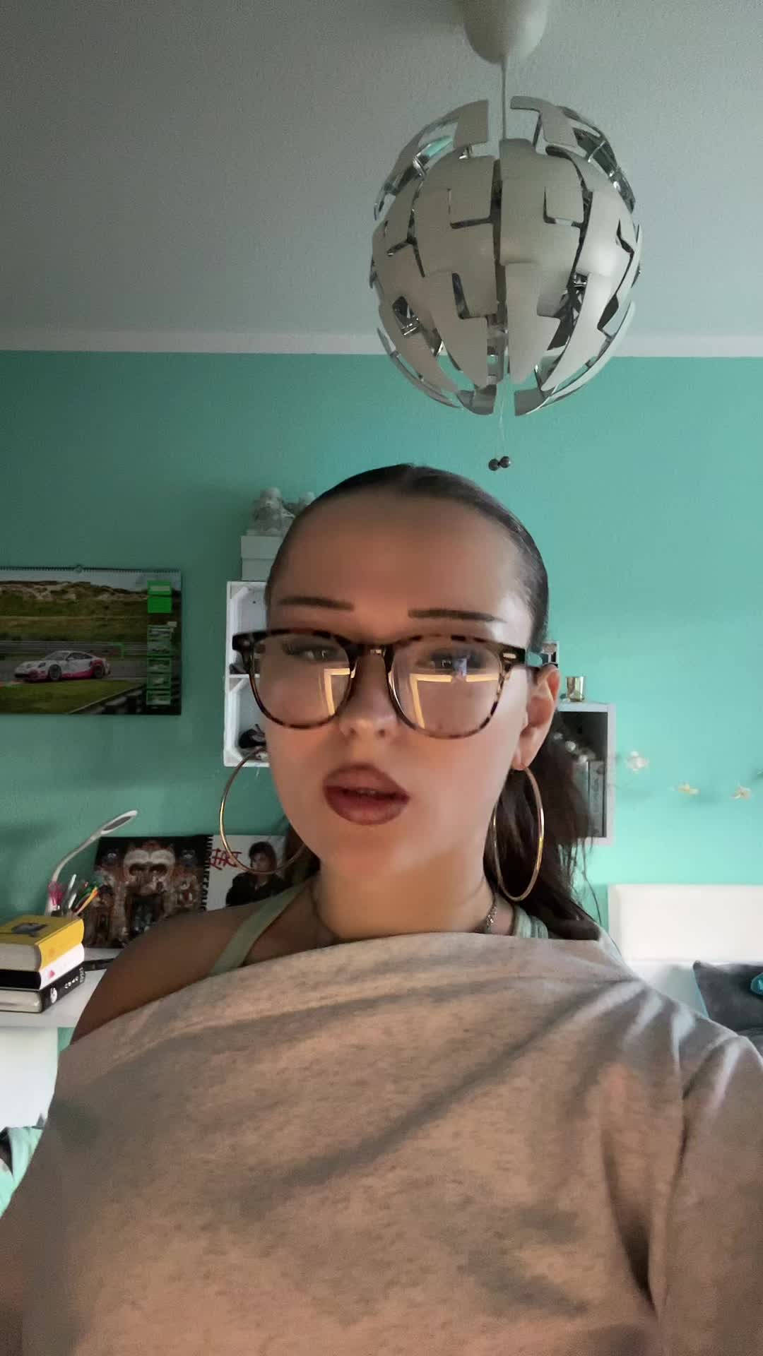 @vickyメ𝟶🏎️