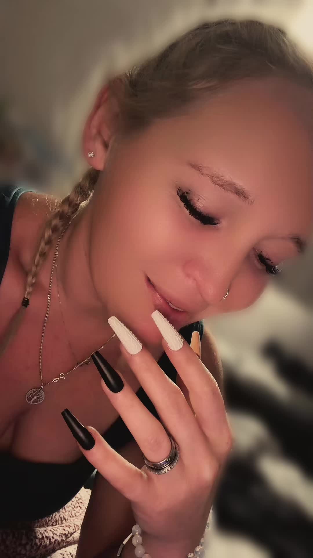 @Sabi🦂