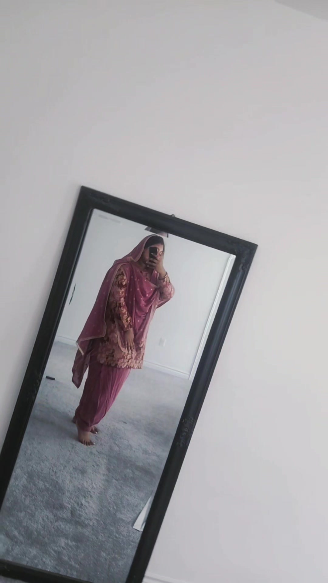 @𝓥𝓪𝓷𝓲𝓼𝓱𝓪 𝓢𝓲𝓷𝓰𝓱 ⚘️