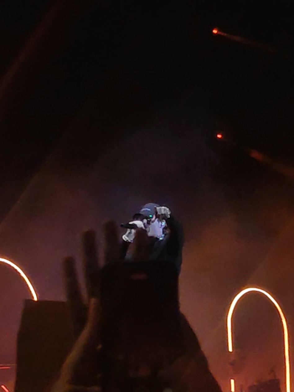 @bibbi ⁴⁴ ⁴ ⁴&sup1;