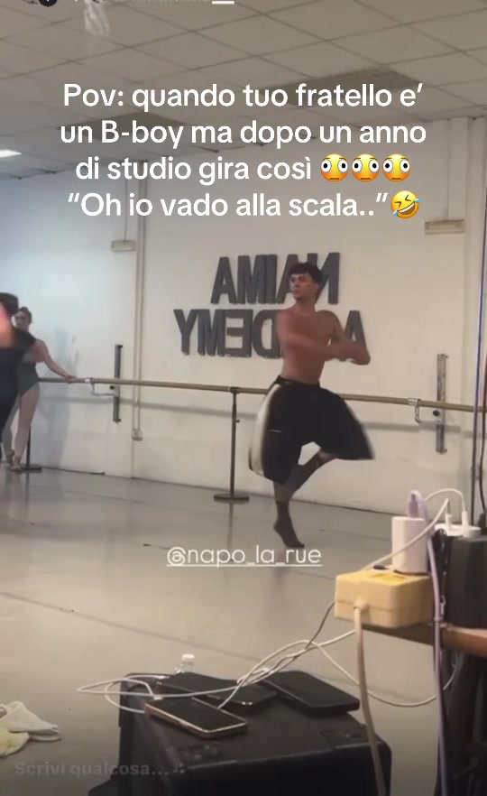 @Memy_royal_dancer